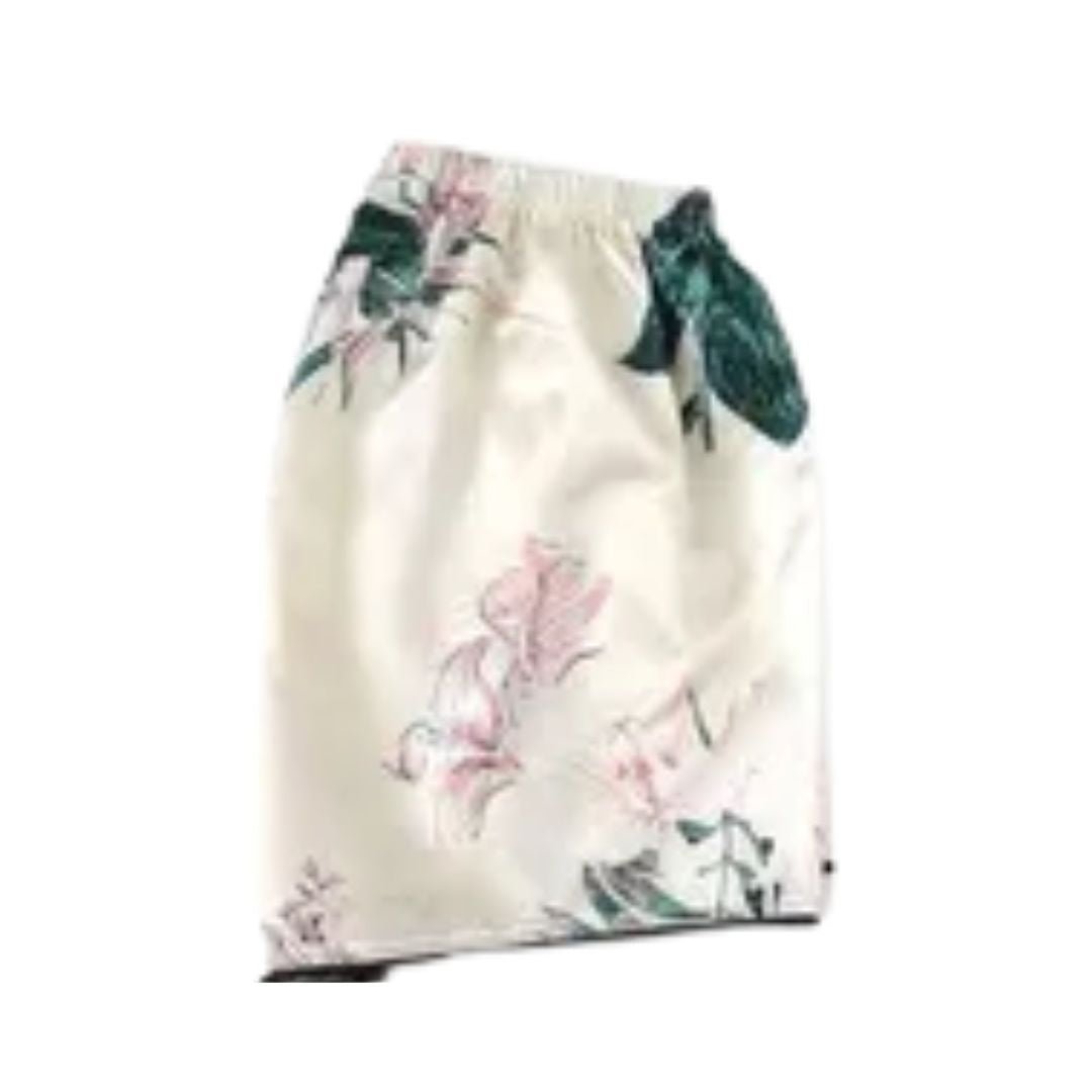 Pijama Satinada Blanca 2 Piezas Short Palmas - Sticky Bra #brasier_sin_espalda# #brasier_para_escotes# #brasier_para_vestido# #brasier_strapless# #brasier_adhesivo# #brasier_adherente# #brasier_de_silicon# #brasier_escot